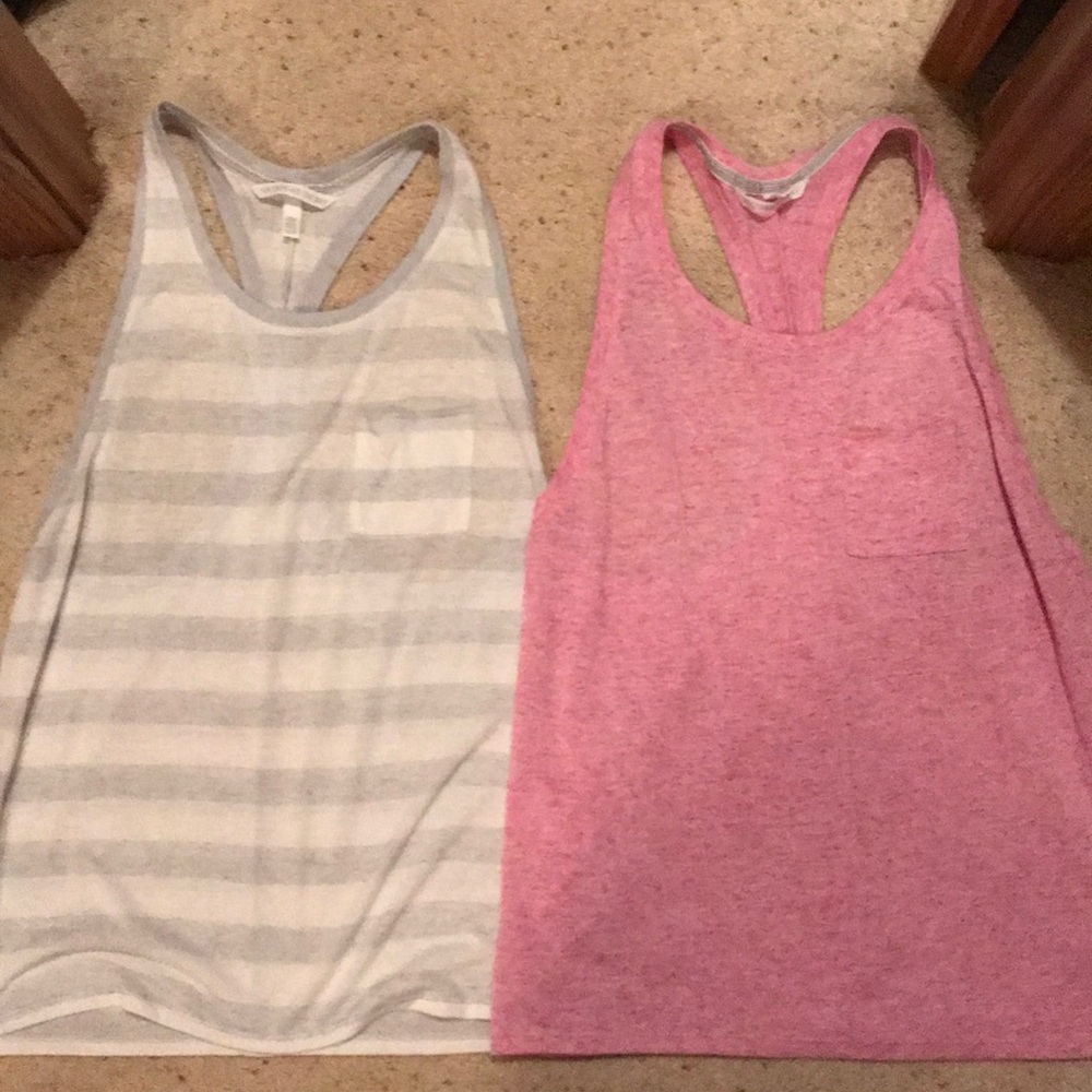 2 Victoria’s secret tank tops! 💋